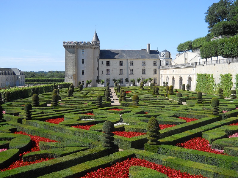 Top 6 des Plus Beaux Jardins de Châteaux en France : Un Voyage Végétal Exceptionnel