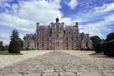 CHATEAU DE BEAUMESNIL