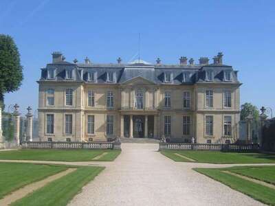 Chateau de Champs sur Marne