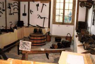 Chateau Montgobert - Musee du Bois