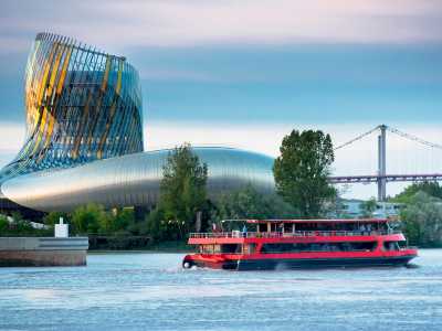 BORDEAUX : DINER-CROISIERE SUR LA GARONNE
