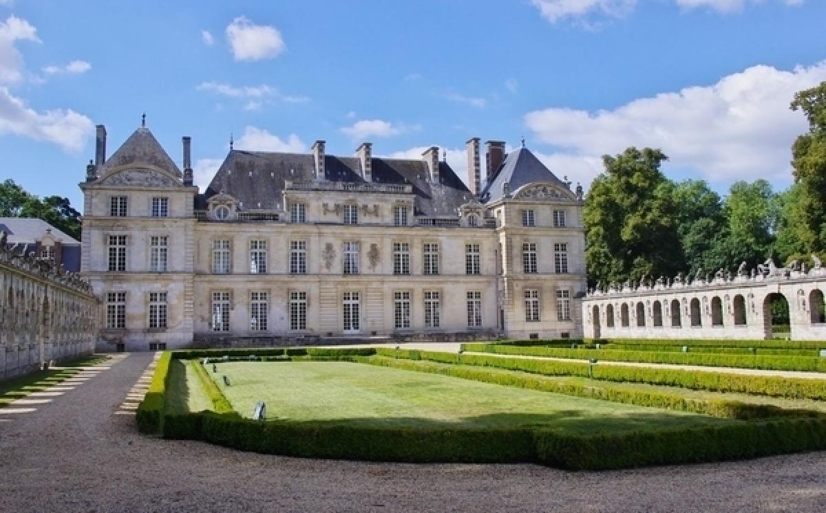 Chateau de Raray
