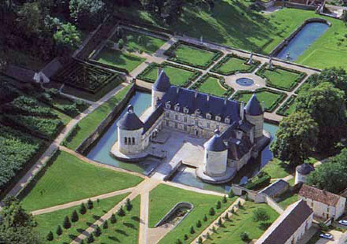 CHATEAU-BUSSY-RABUTIN |  CHATEAUX IN FRANCE