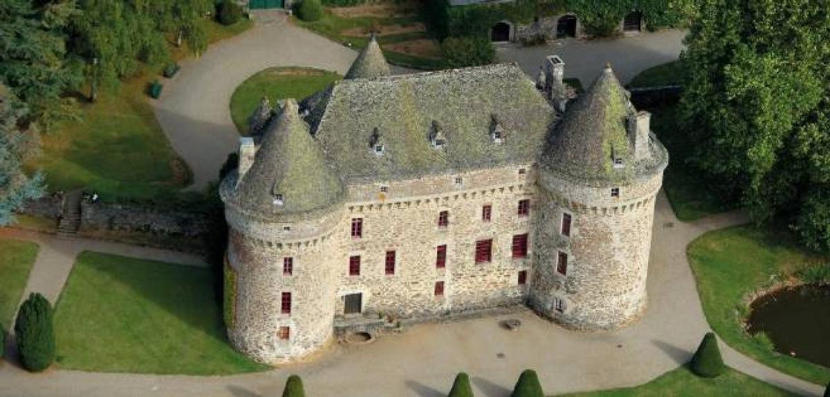 CHATEAU D'AUZERS |  CHATEAUX IN FRANCE