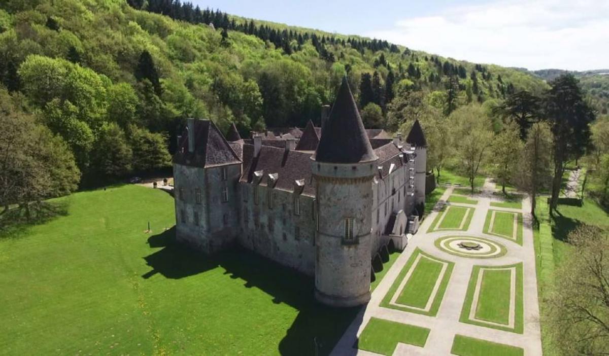 CHATEAU DE BAZOCHES |  CHATEAUX IN FRANCE