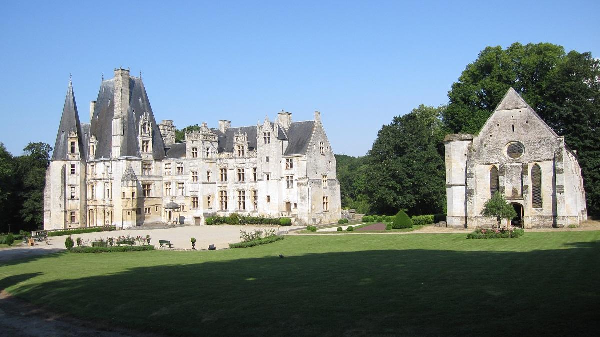 CHATEAU FONTAINE HENRI |  CHATEAUX IN FRANCE