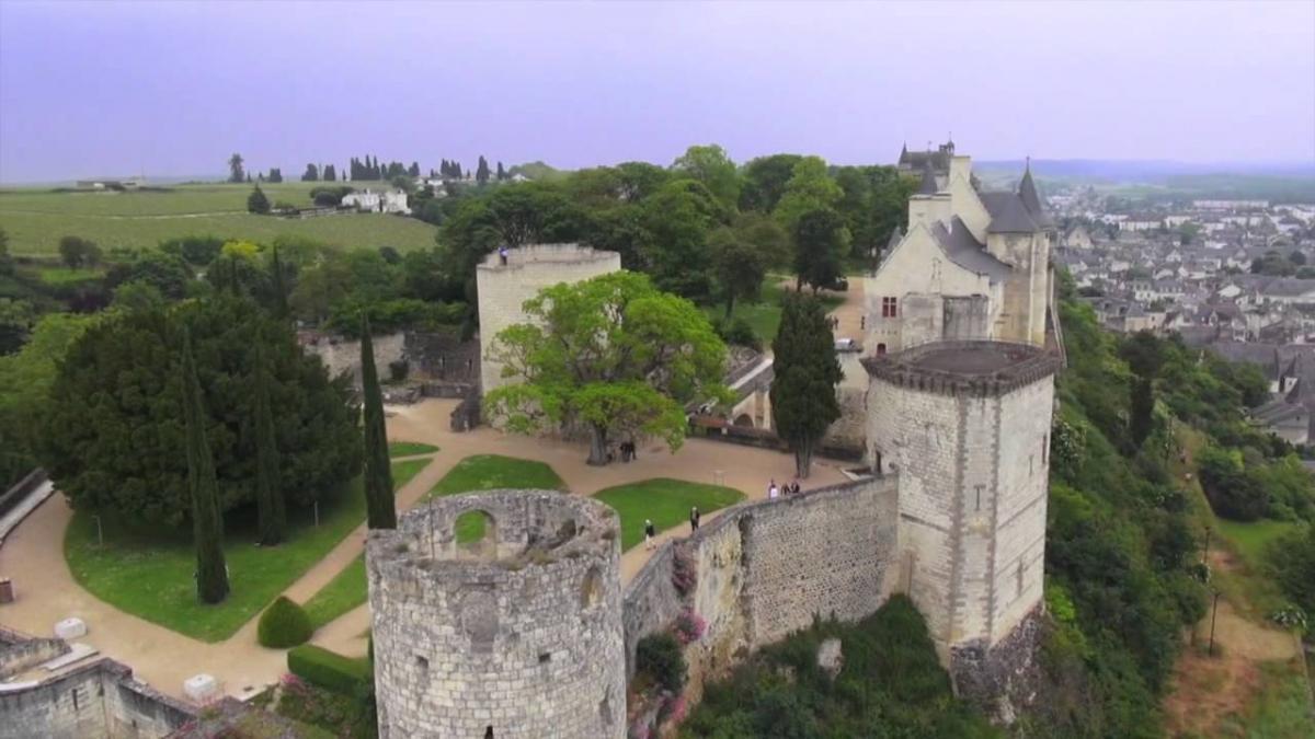 FORTERESSE ROYALE DE CHINON |  CHATEAUX IN FRANCE