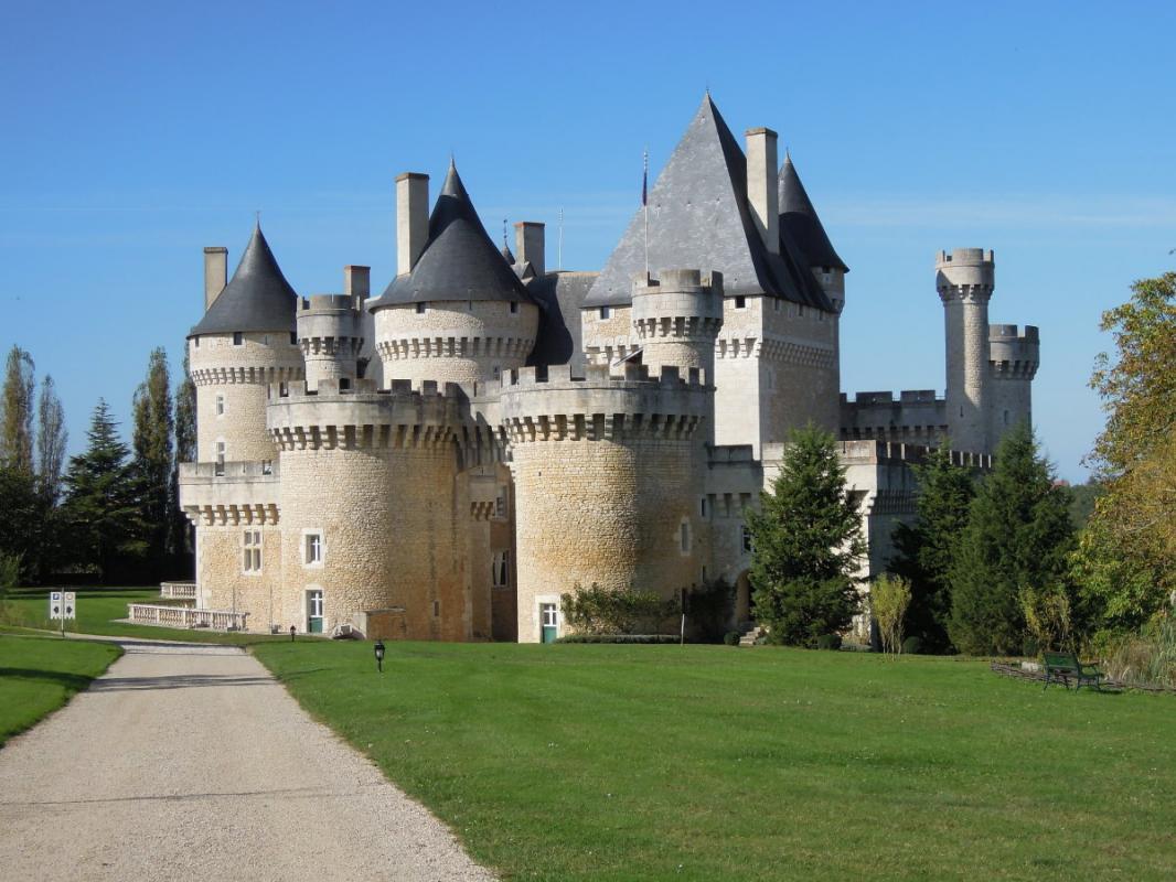 HAPIMAG RESORT CHATEAU DE CHABENET |  CHATEAUX IN FRANCE