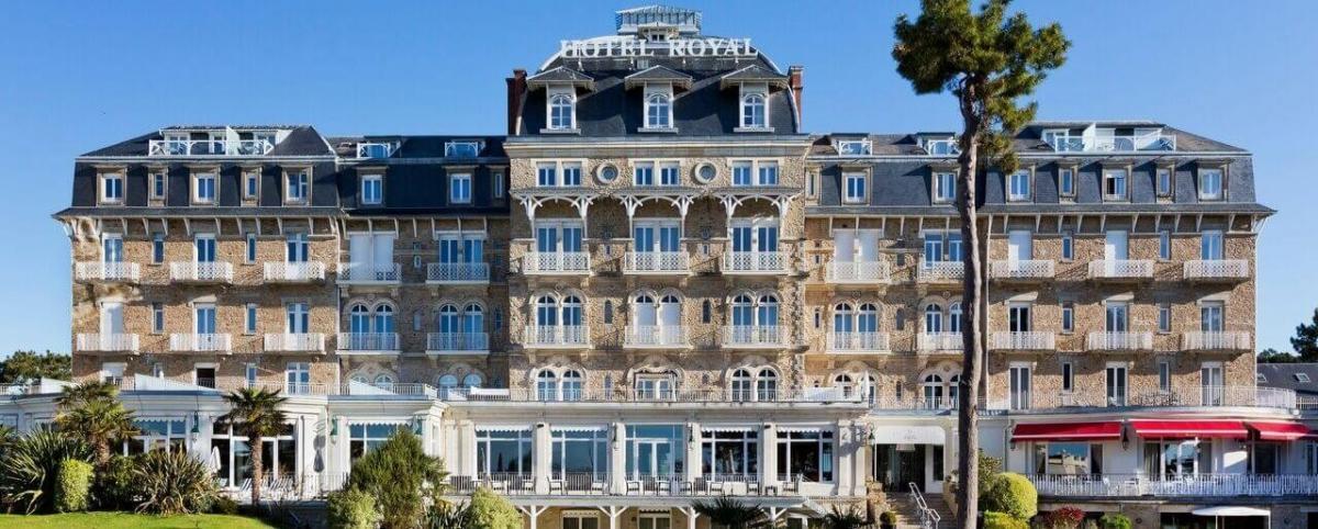 HOTEL BARRIERE LE ROYAL LA BAULE |  CASTILLOS EN FRANCIA
