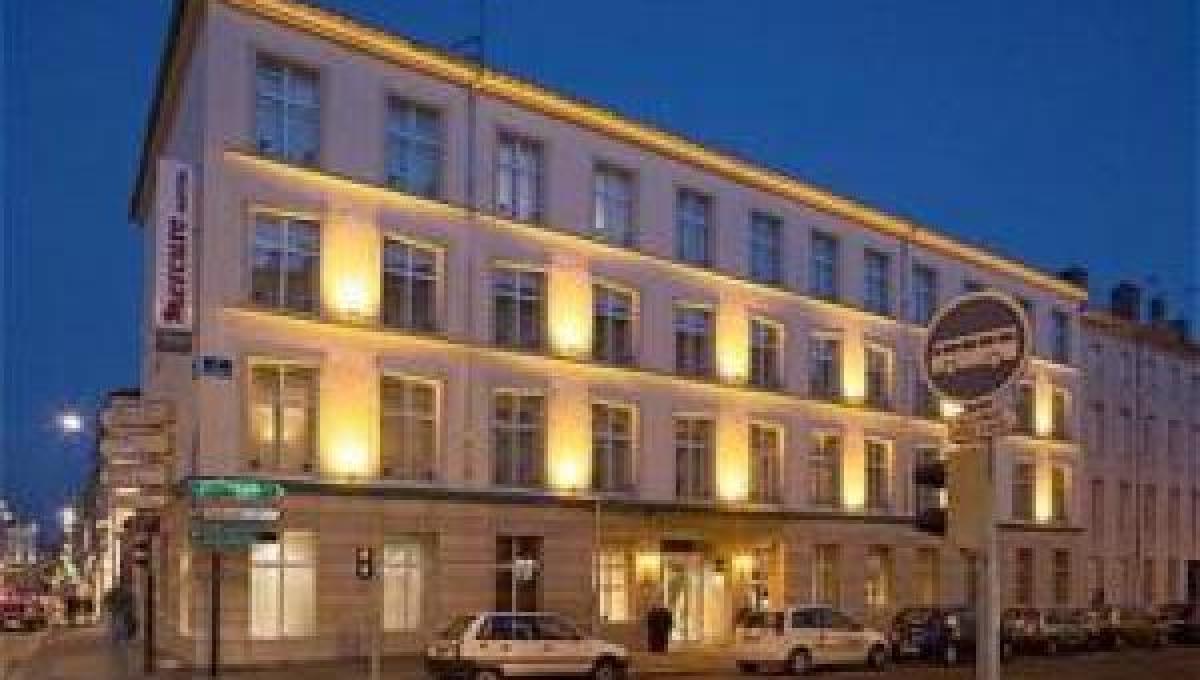 HOTEL MERCURE |  SCHLOSSER IN FRANKREICK