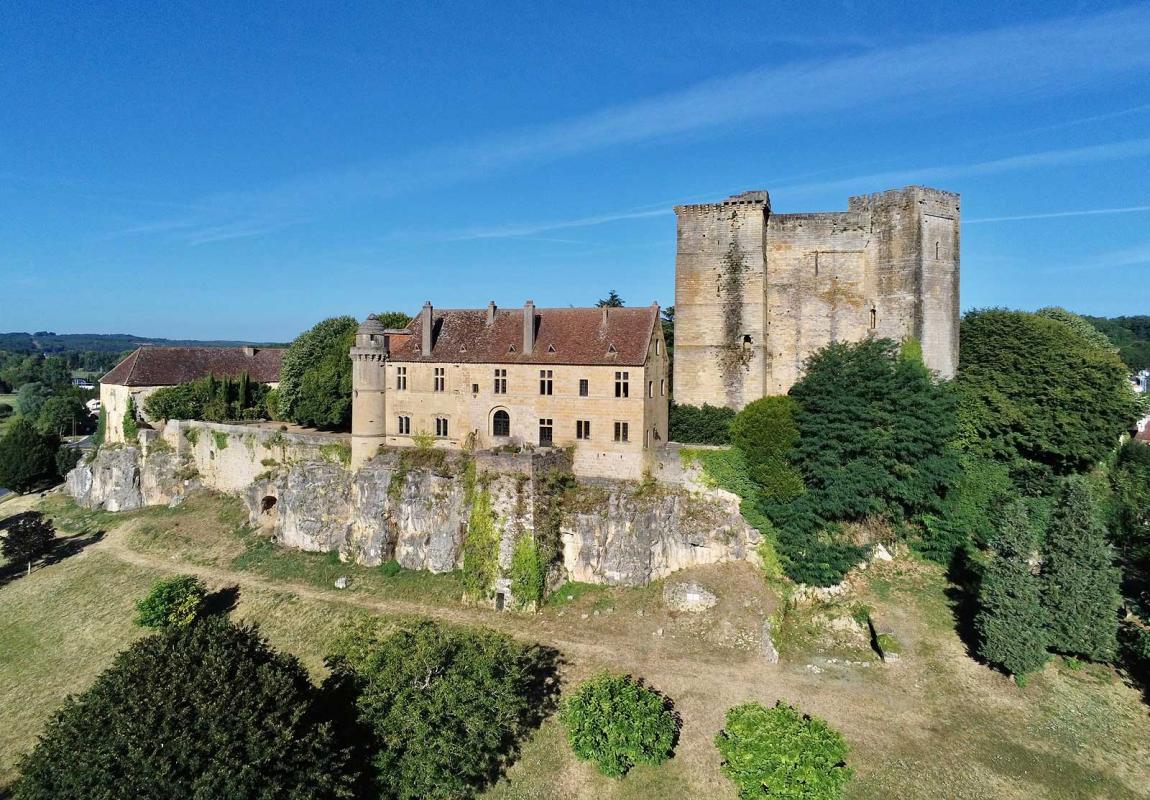 LE CHATEAU D'EXCIDEUIL |  CHATEAUX IN FRANCE