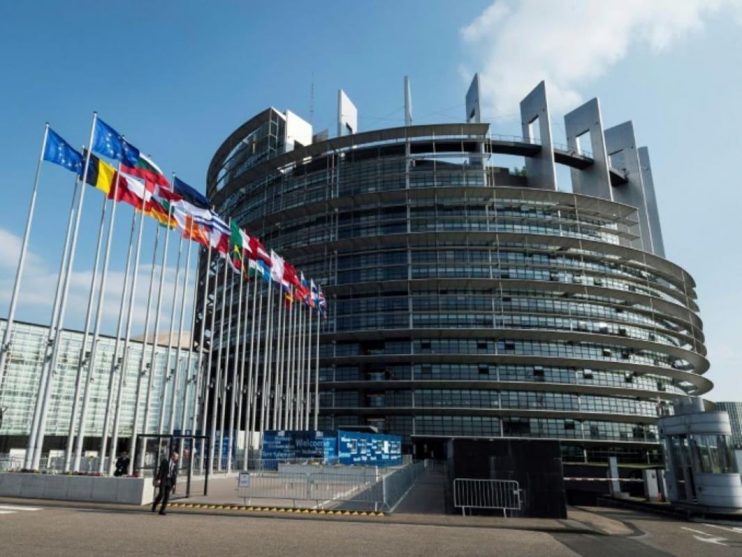 LE PARLEMENT EUROPEEN |  CHATEAUX IN FRANCE