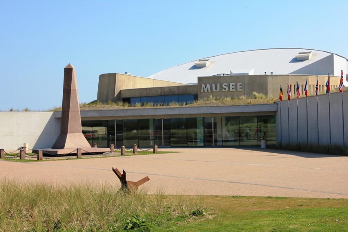 MUSEE DU DEBARQUEMENT DE UTAH BEACH |  SCHLOSSER IN FRANKREICK