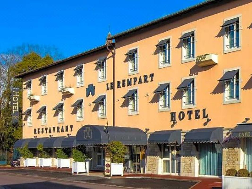 THE ORIGINALS BOUTIQUE HOTEL LE REMPART A TOURNUS |  SCHLOSSER IN FRANKREICK