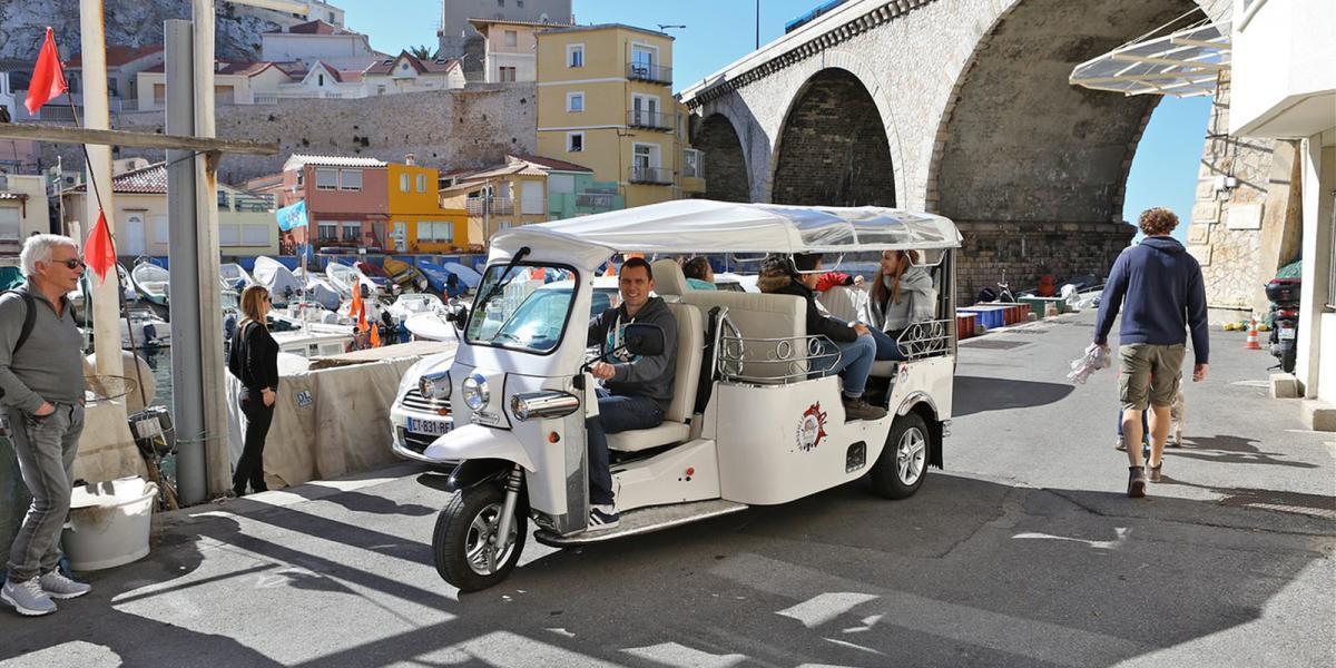 TUK TUK MARSEILLE |  CHATEAUX IN FRANCE