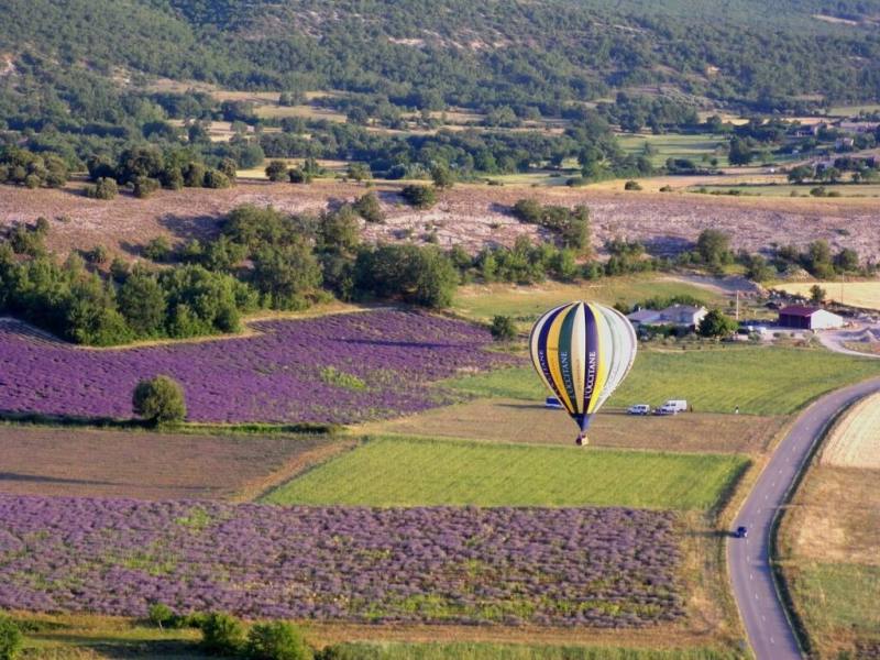 Provence : Vol Montgolfiere Avec Toast de Celebration